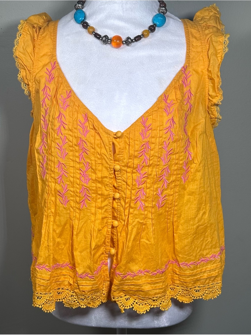 Maeve Anthropologie Yellow Embroidered Pintuck Flutter Sleeve Lace Trim Top Sz M